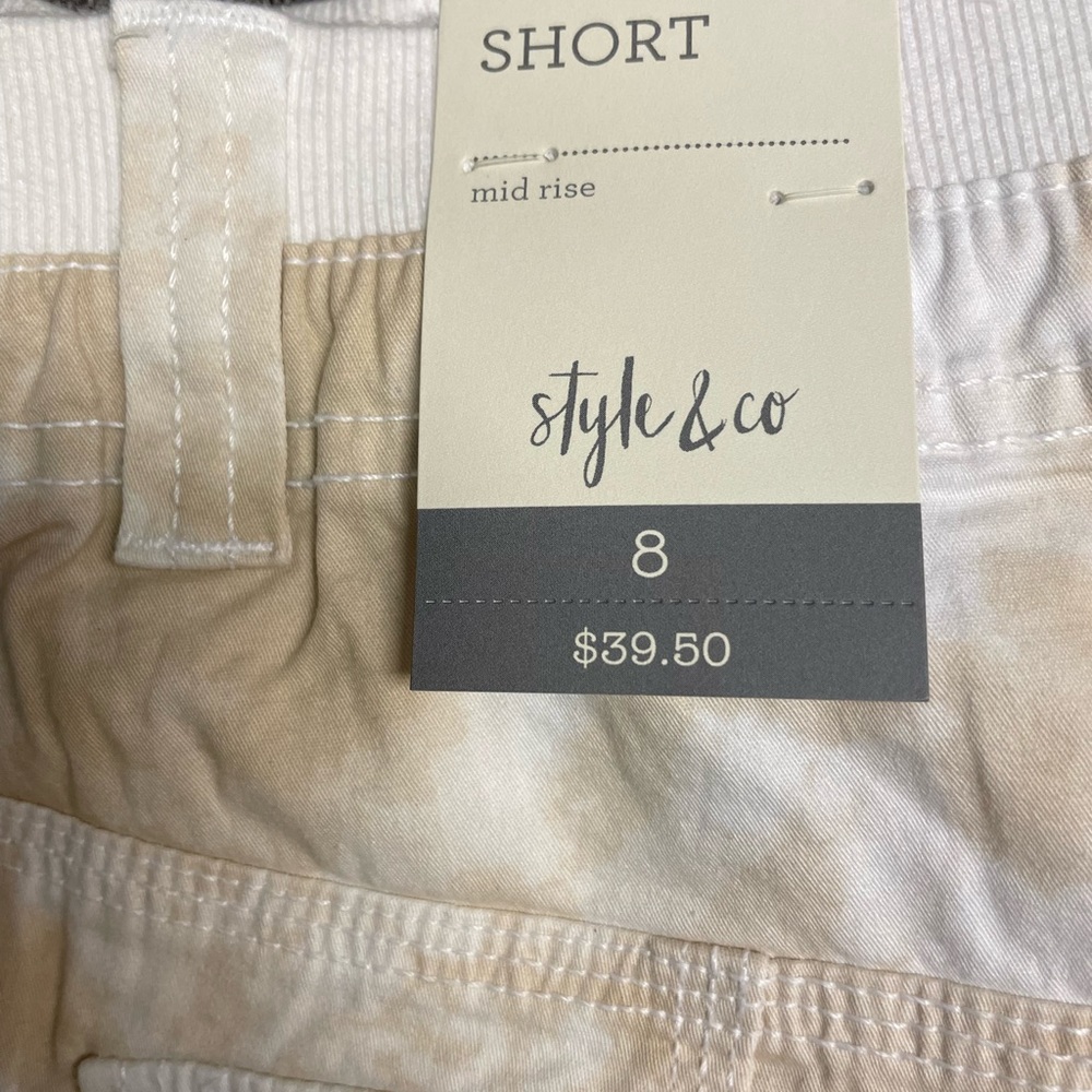 Style & Co mid rise shorts   New with tags.